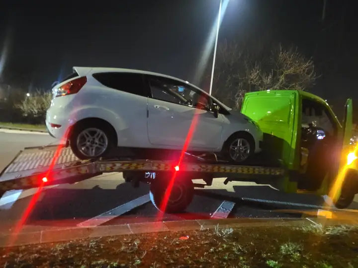 Ford Fiesta, late-night pickup